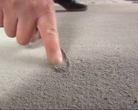 手指划地面起砂